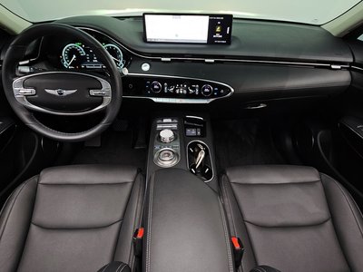 صورة 5 لـ 2021 Genesis GV70