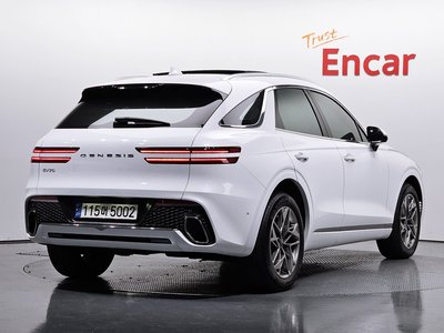 صورة 4 لـ 2021 Genesis GV70