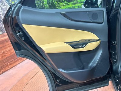 صورة مصغرة 49 لـ 2025 Lexus NX