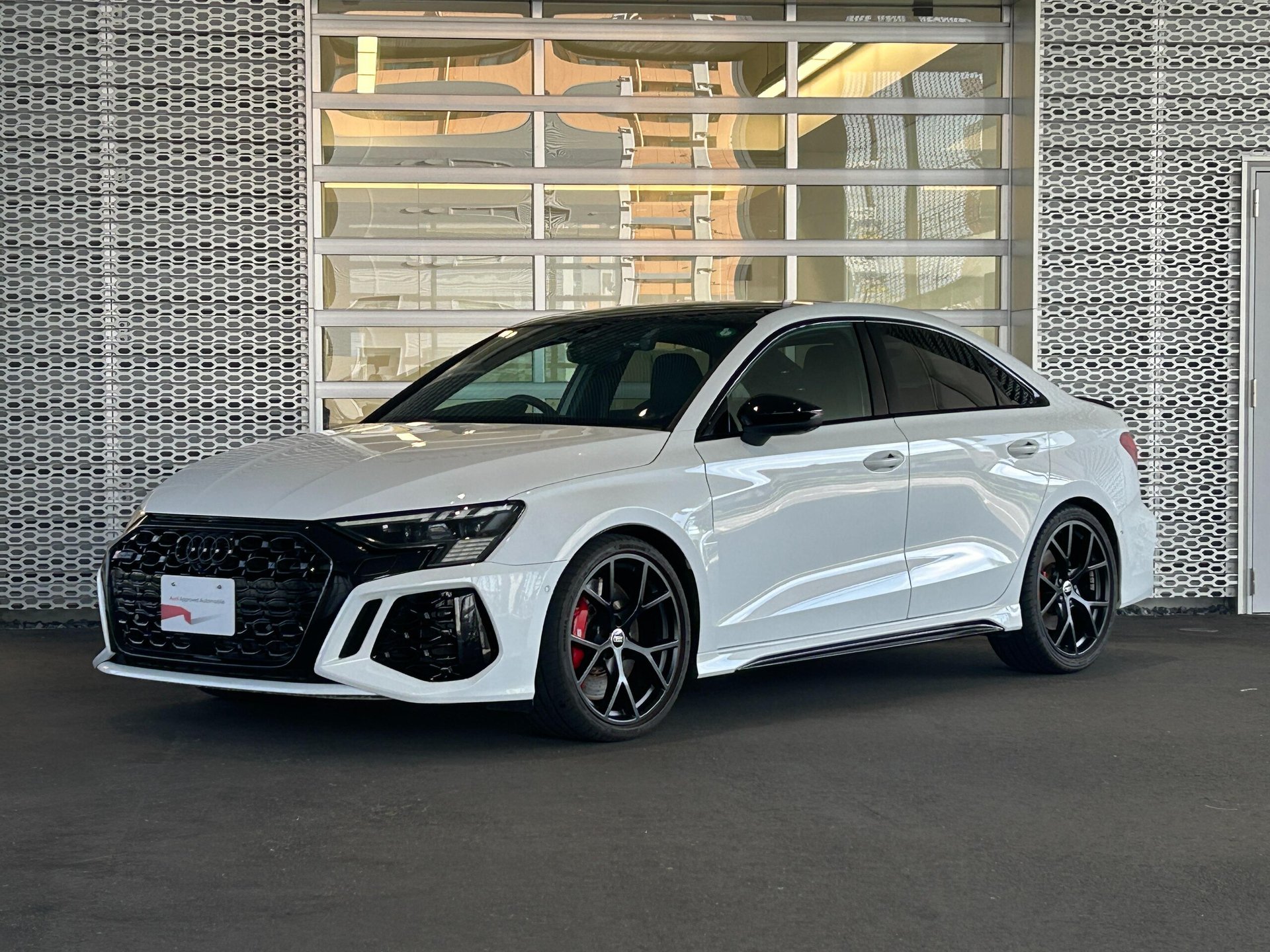 AUDI RS3 SEDAN - View 1