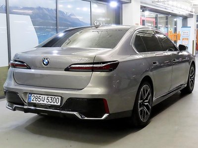BMW 7 SERIES - 3
