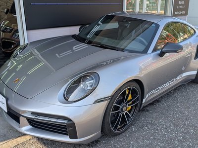 PORSCHE 911 - 8