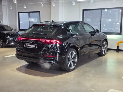 AUDI Q8 - 3