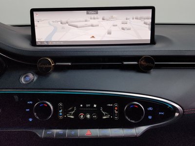 2021 Genesis GV70 — миниатюра 14