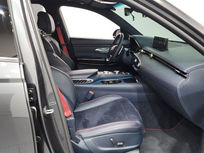 2021 Genesis GV70 — миниатюра 11