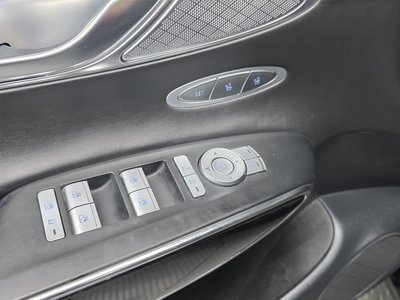 2021 Genesis GV70 — миниатюра 13