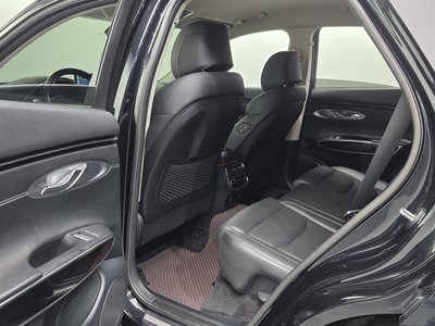 2021 Genesis GV70 — миниатюра 17