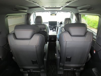 2025 Toyota ALPHARD — миниатюра 11
