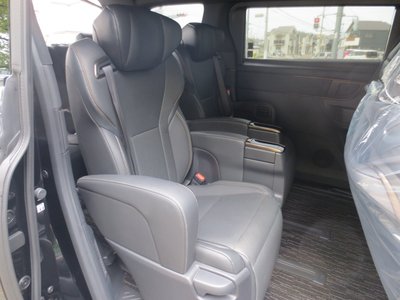 2025 Toyota ALPHARD — миниатюра 12