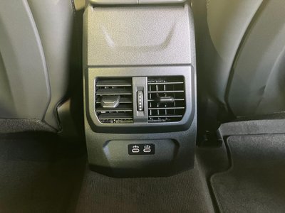 صورة مصغرة 43 لـ 2025 BMW 1 SERIES