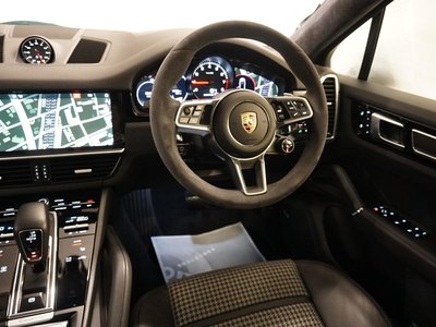 PORSCHE CAYENNE - 10