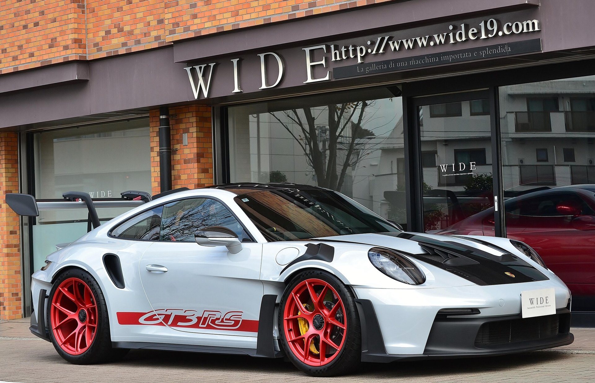 PORSCHE 911 - View 1