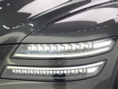 2025 Genesis G80 (RG3) photo 9
