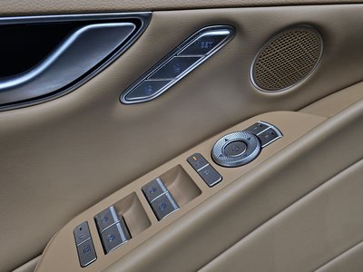 2025 Genesis G80 (RG3) thumbnail 23