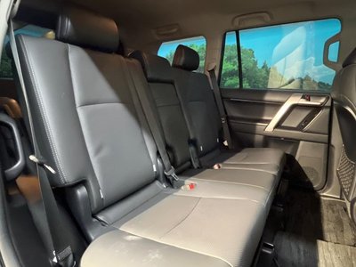 TOYOTA LAND CRUISER PRADO - 9