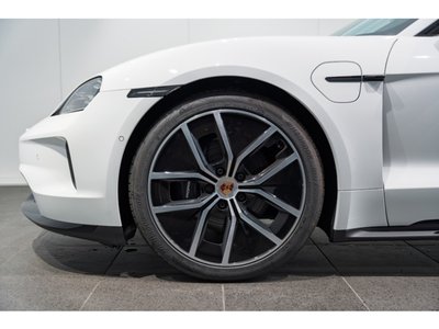 صورة 10 لـ 2026 Porsche TAYCAN