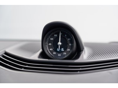 صورة 9 لـ 2026 Porsche TAYCAN