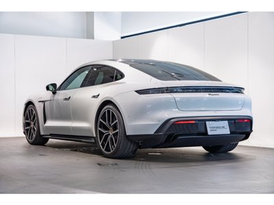 صورة 2 لـ 2026 Porsche TAYCAN