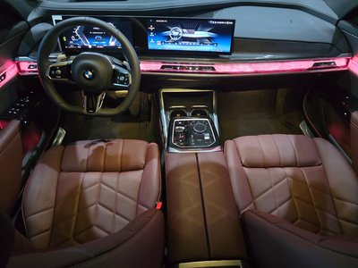 2025 BMW 7 SERIES photo 5