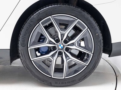 2025 BMW 5 SERIES — фото 6