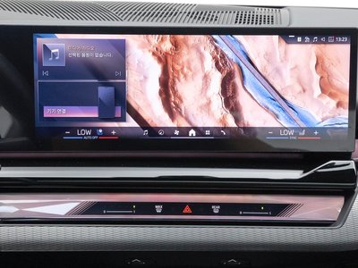 2025 BMW 5 SERIES 缩略图 14