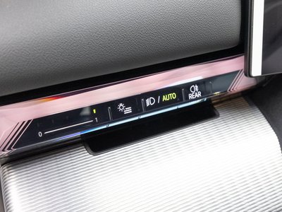 2025 BMW 5 SERIES 缩略图 13