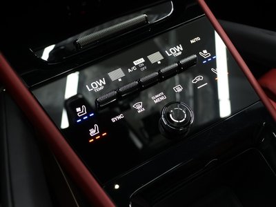 2023 Porsche CAYENNE thumbnail 17
