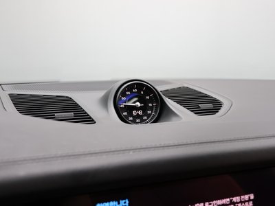 2023 Porsche CAYENNE thumbnail 15