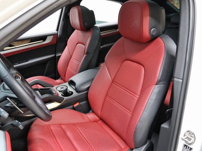 2023 Porsche CAYENNE 照片 10