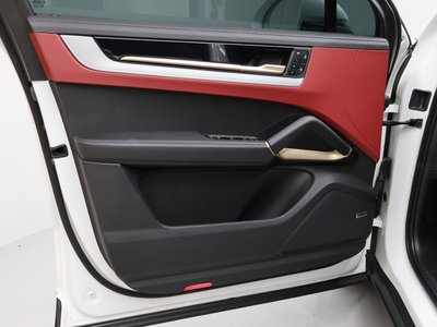 2023 Porsche CAYENNE 照片 8