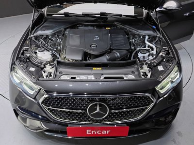 MERCEDES-BENZ E-CLASS - 7