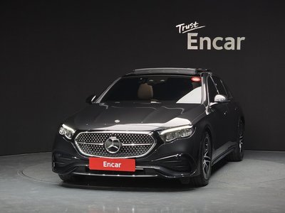 MERCEDES-BENZ E-CLASS - 2