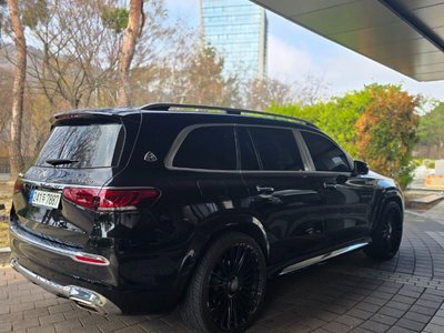 MERCEDES-BENZ GLS - 4