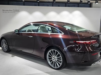 MERCEDES-BENZ E-CLASS - 2