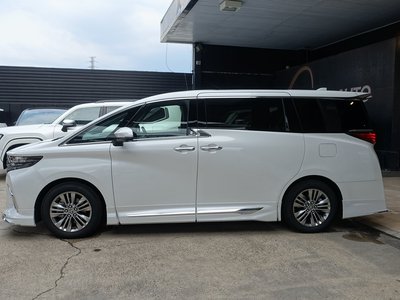 2025 Toyota ALPHARD — фото 6