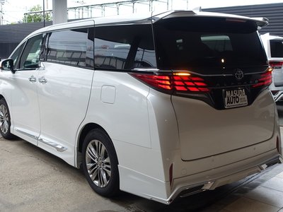 2025 Toyota ALPHARD — фото 7