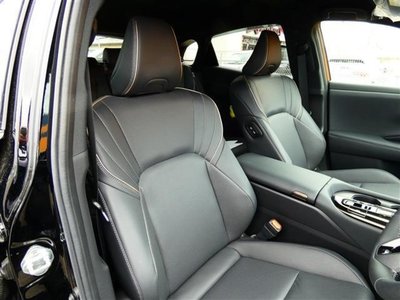 2023 Toyota CROWN SPORT thumbnail 25