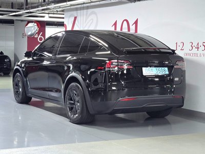 2026 Tesla MODEL X — фото 3