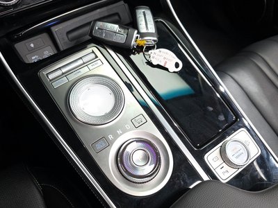 GENESIS GV80 - 9