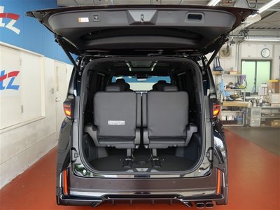 2024 Toyota VELLFIRE photo 9