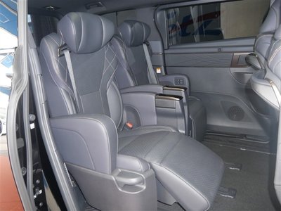 2024 Toyota VELLFIRE photo 7