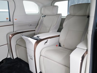 صورة 10 لـ 2024 Lexus LM