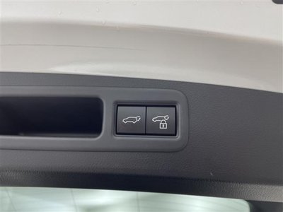 صورة 9 لـ 2023 Lexus RX