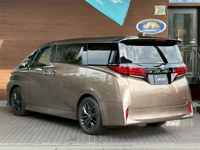 TOYOTA ALPHARD - 8