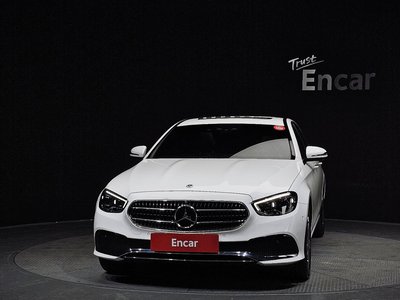 MERCEDES-BENZ E-CLASS - 2