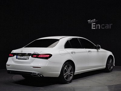 MERCEDES-BENZ E-CLASS - 5
