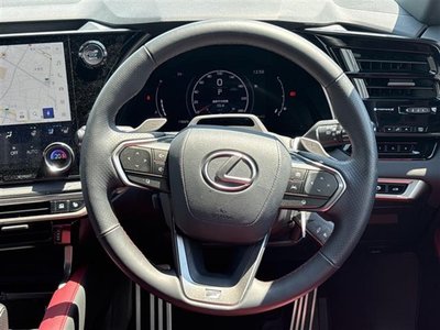 صورة مصغرة 17 لـ 2024 Lexus RX