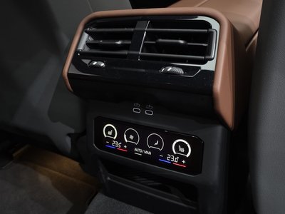2025 BMW I5 — миниатюра 31