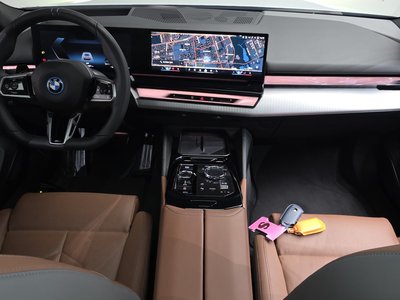 2025 BMW I5 — фото 5