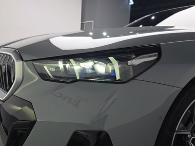 2025 BMW I5 — фото 9